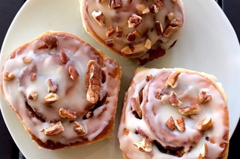 Vegan Maple Pecan Cinnamon Rolls (With Maple Cream Cheese Glaze)