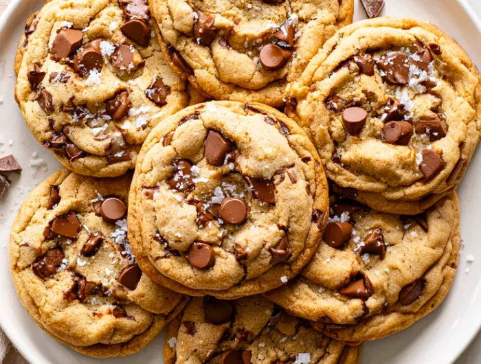 Copycat Crumbl Chocolate Chip Cookie