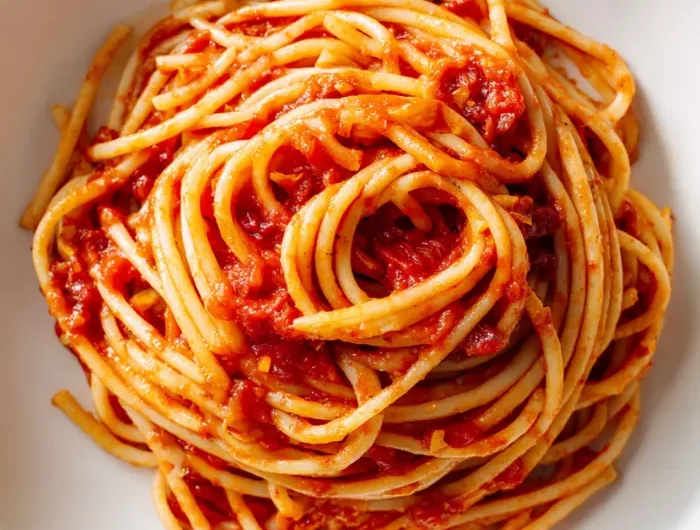 Tomato Garlic Spaghetti Recipe